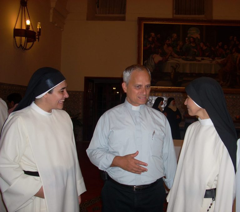 «Testimonio de cercanía: el Papa León XIV y dos dominicas en 2011»