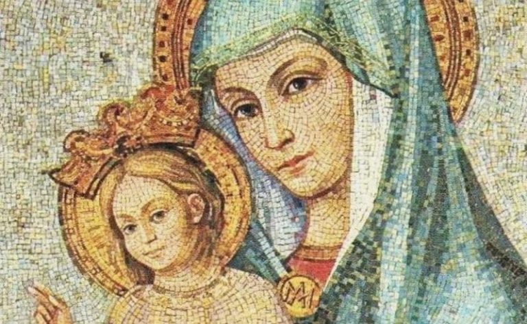 El Corazón Materno de la Iglesia: María en el Camino del Cristiano