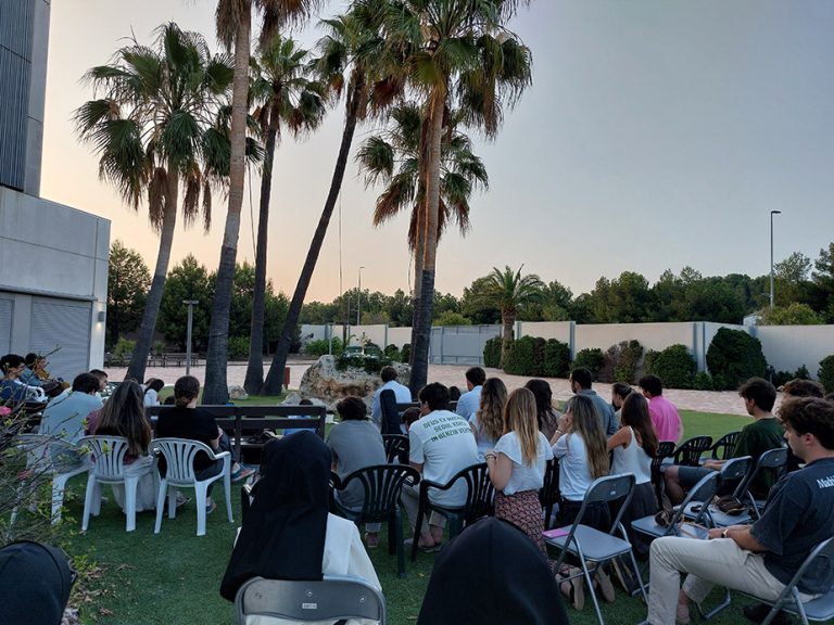 Vigilia de oración con los jóvenes 