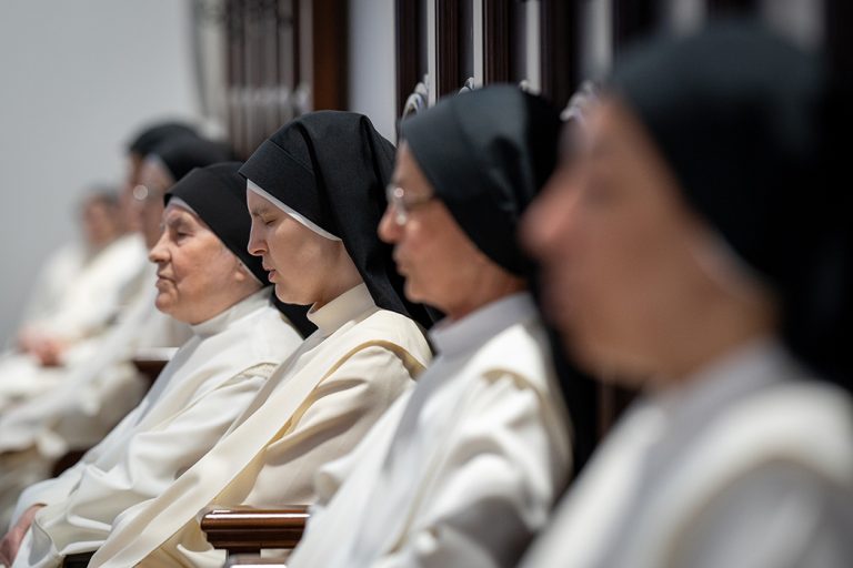 Contemplar para anunciar